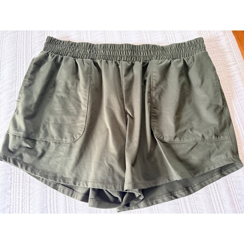 All in Motion Womens Olive Green Athletic Shorts Large Elastic Waist Pockets L - Picture 1 of 3